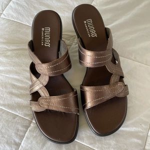 Munro Rose Gold Slides